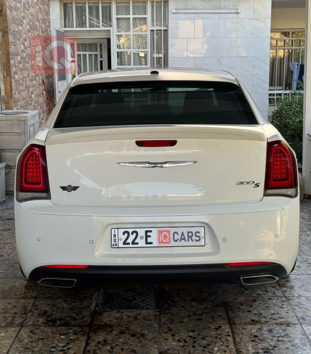 كرايسلر 300